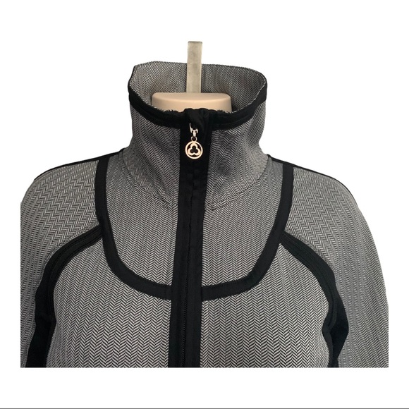 Titika Active Couture Flattering Zip Up Sweater Jacket! - Picture 5 of 13